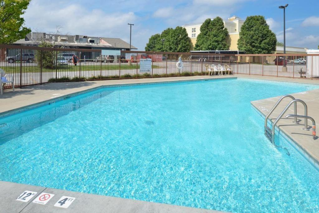 New Victorian Inn & Suites Omaha Eksteriør billede
